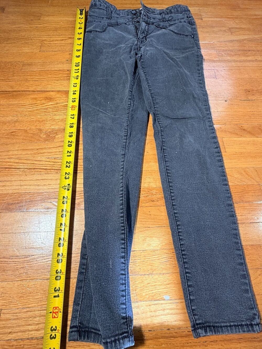 Refuge Jeans Women’s Size 6 Faded Black Skinny Stretch Denim Mid Rise